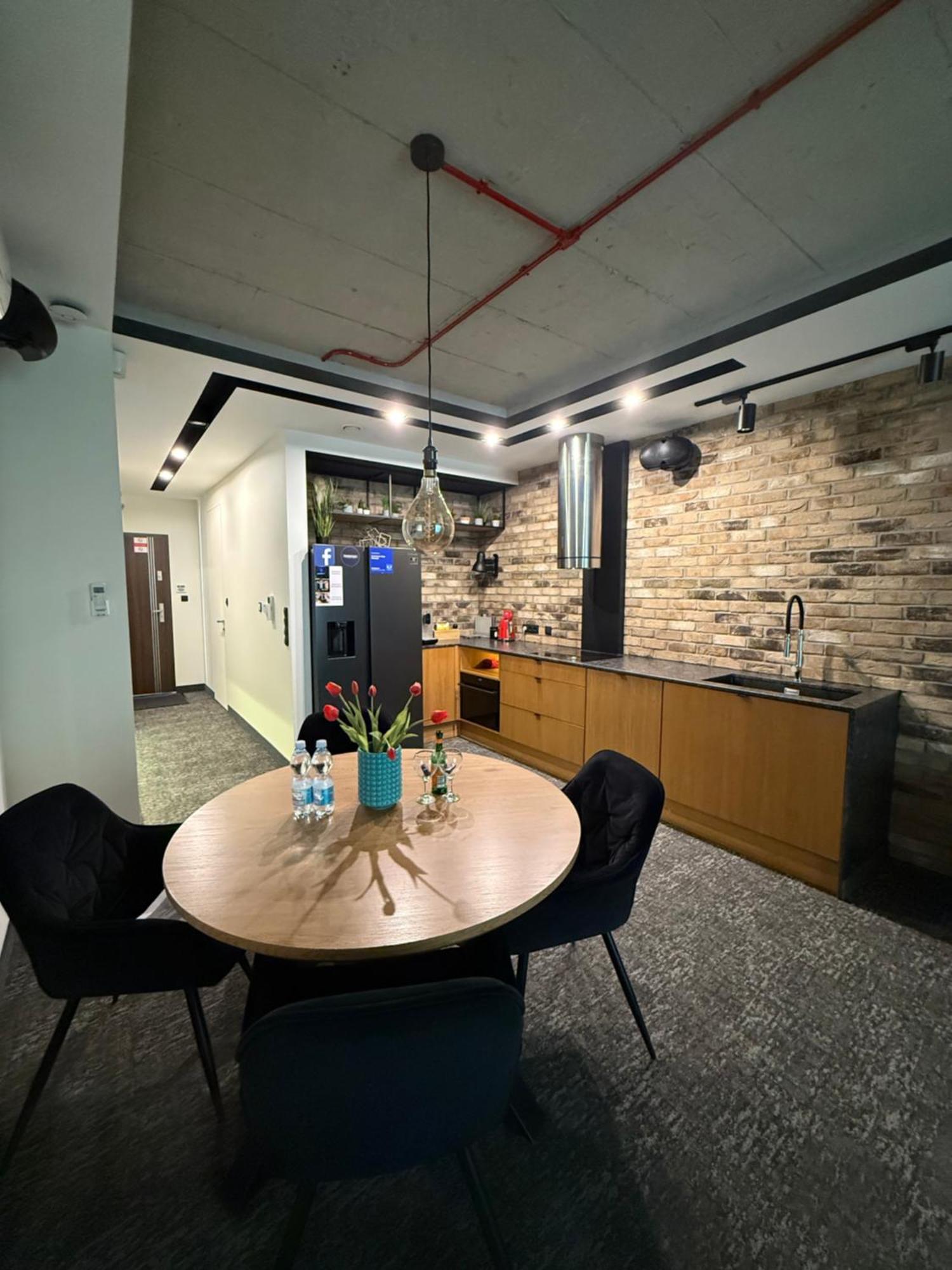 Apartament Aleja Wolnosci نوفة ساونج المظهر الخارجي الصورة